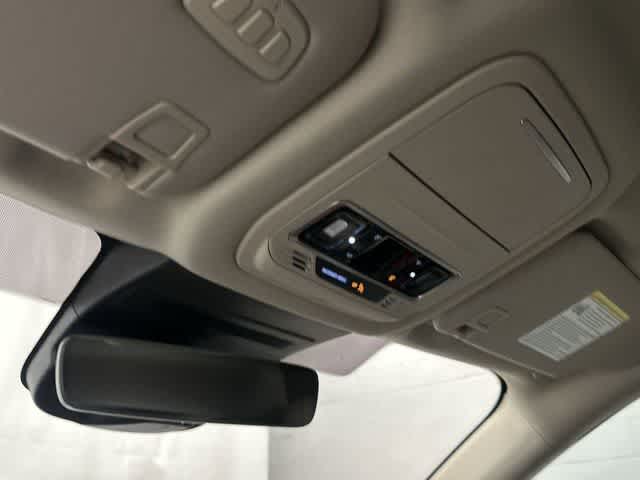 2025 Lincoln Nautilus Premiere Silver Radiance Metallic Clearcoat at AutoNation USA Houston