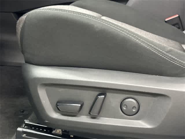 2024 Nissan Rogue SV Everest White Pearl at Sterling McCall Nissan