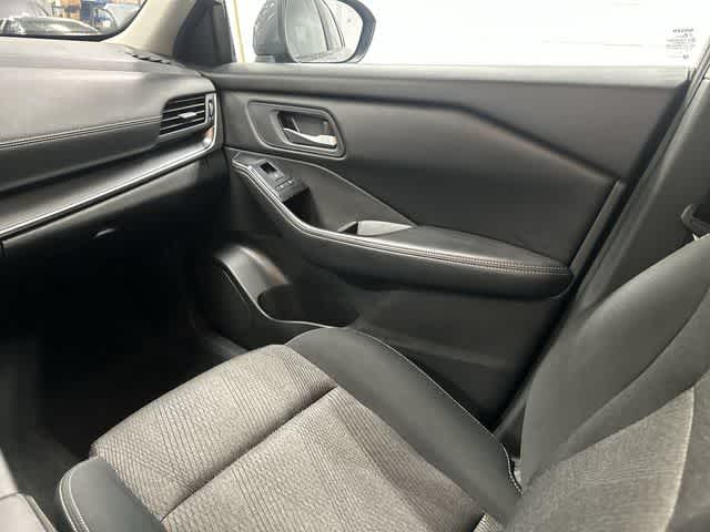 2024 Nissan Rogue SV Gun Metallic at Price LeBlanc Nissan