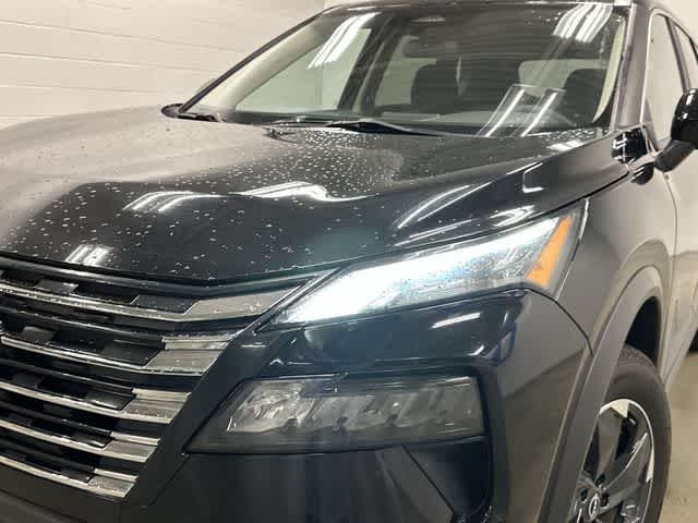 2024 Nissan Rogue SV Super Black at Price LeBlanc Nissan