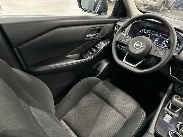 2024 Nissan Rogue SV Super Black at Price LeBlanc Nissan