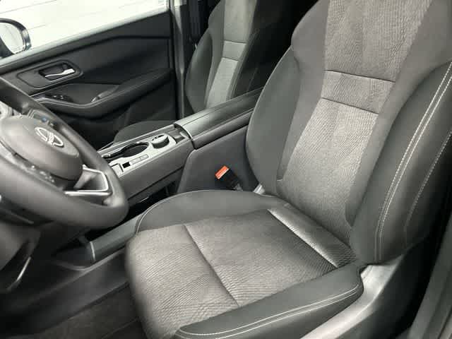 2024 Nissan Rogue SV Super Black at Price LeBlanc Nissan