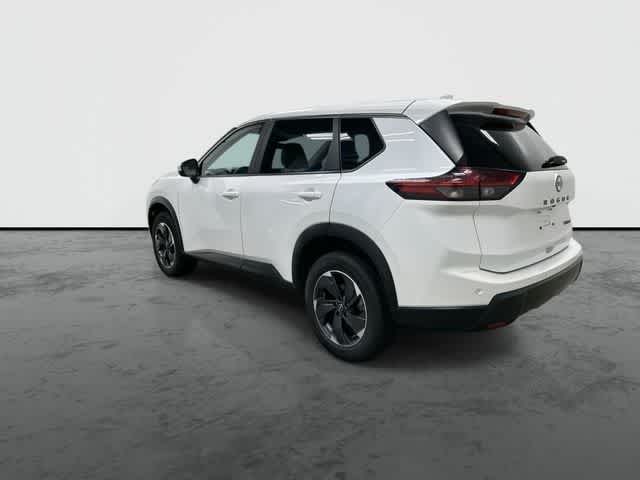 2024 Nissan Rogue SV Everest White Pearl at Sterling McCall Nissan
