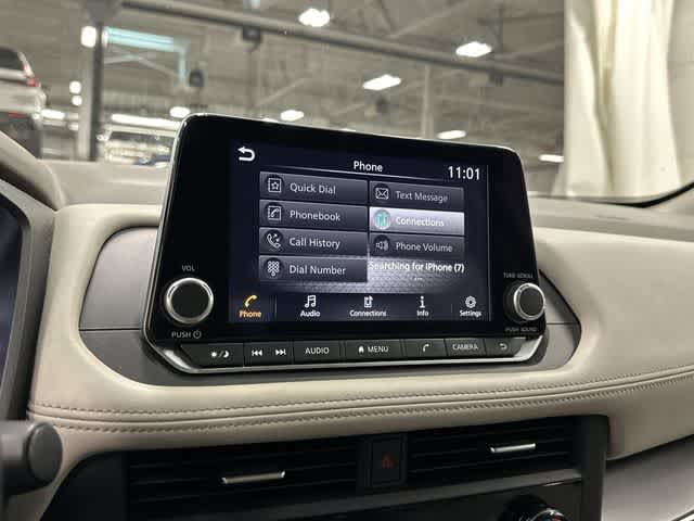 2024 Nissan Rogue SV Everest White Pearl at Sterling McCall Nissan