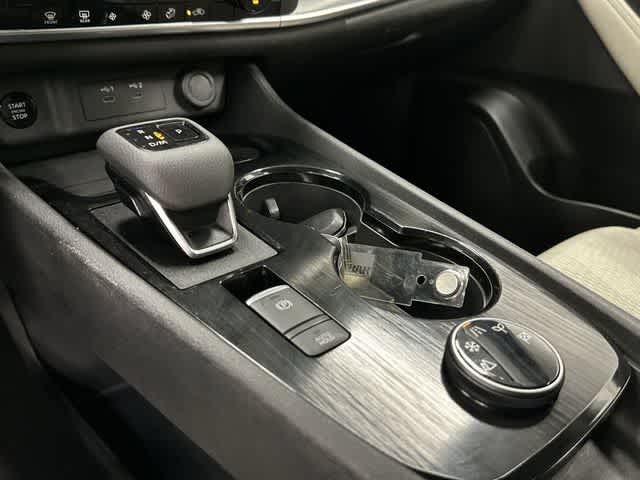 2024 Nissan Rogue SV Everest White Pearl at Sterling McCall Nissan