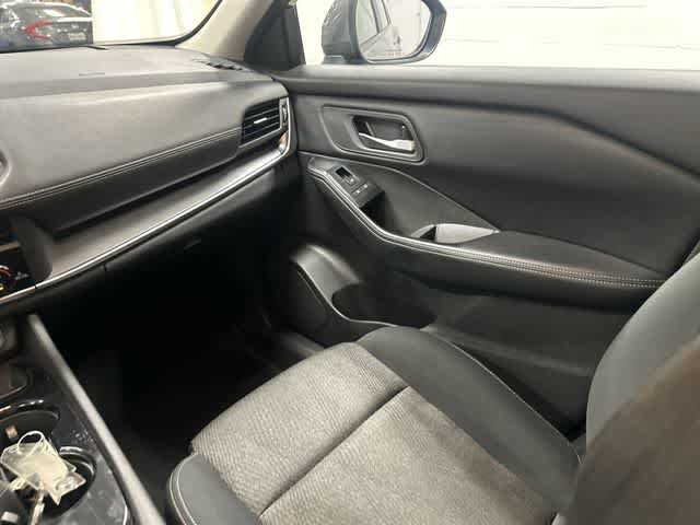 2024 Nissan Rogue SV Gun Metallic at Price LeBlanc Nissan