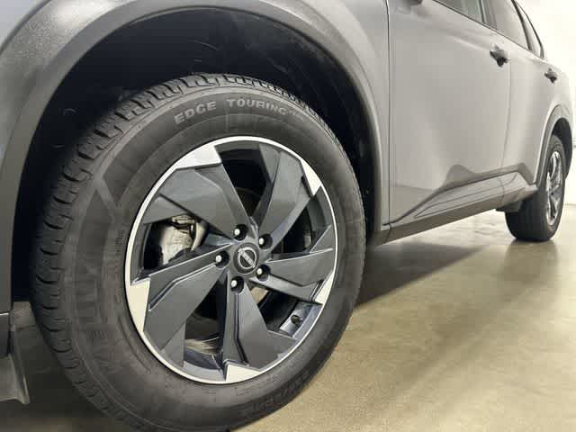 2024 Nissan Rogue SV Gun Metallic at Price LeBlanc Nissan