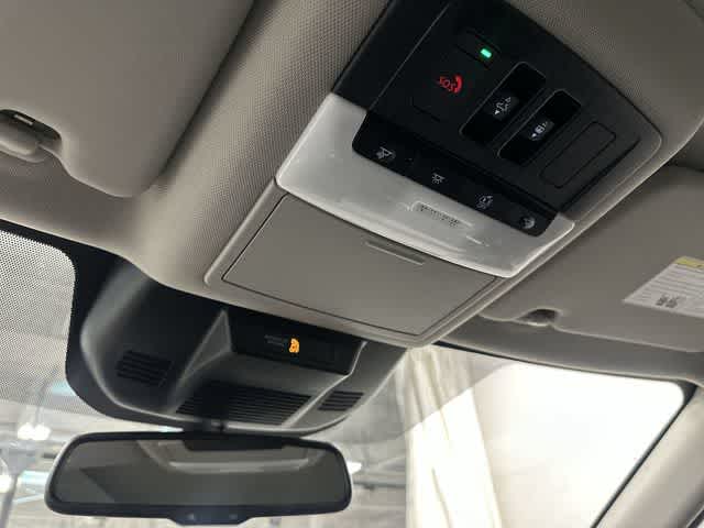 2023 Nissan Rogue SL Pearl White Tricoat at Davis Chevrolet