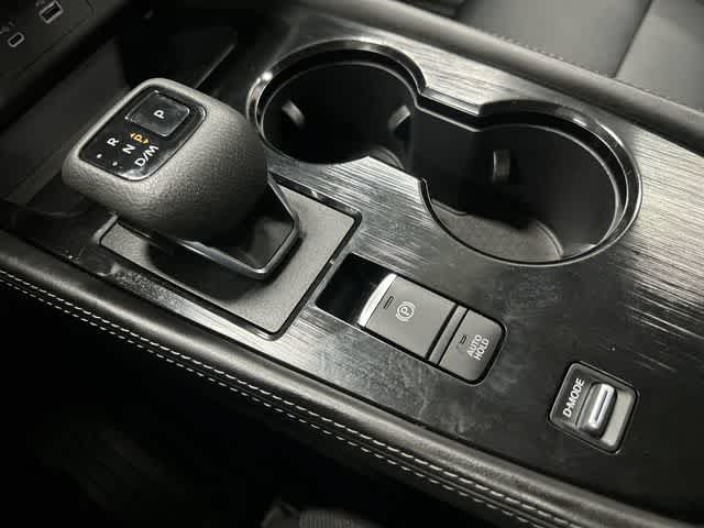 2023 Nissan Rogue SL Pearl White Tricoat at Davis Chevrolet