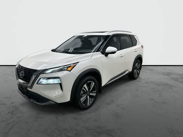 2023 Nissan Rogue SL Pearl White Tricoat at Davis Chevrolet