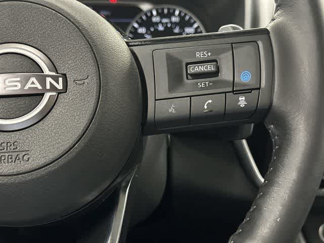 2023 Nissan Rogue SL Pearl White Tricoat at Davis Chevrolet