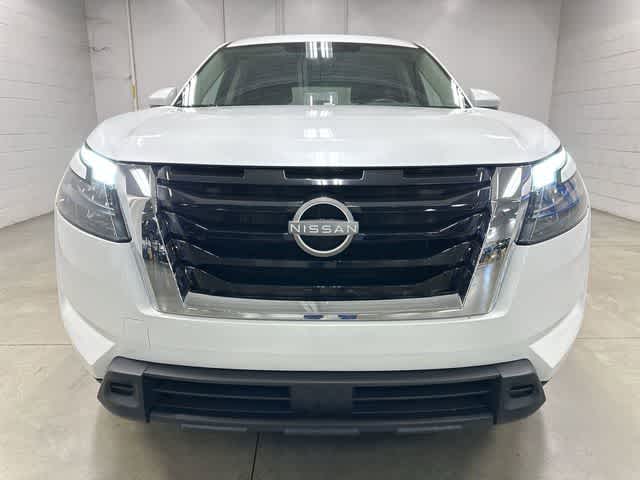 2025 Nissan Pathfinder SV Everest White Pearl Tricoat at Sterling McCall Nissan