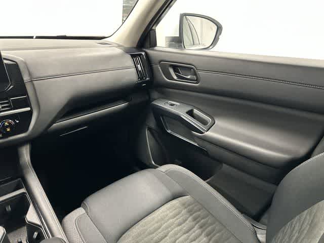 2025 Nissan Pathfinder SV Everest White Pearl Tricoat at Sterling McCall Nissan