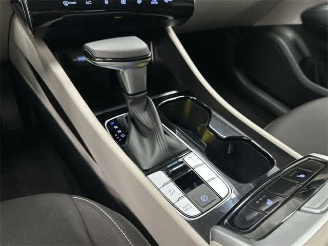 2024 Hyundai Tucson SEL Shimmering Silver at Turner Chevrolet