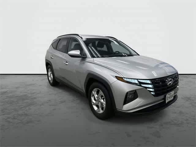 2024 Hyundai Tucson SEL Shimmering Silver at Turner Chevrolet