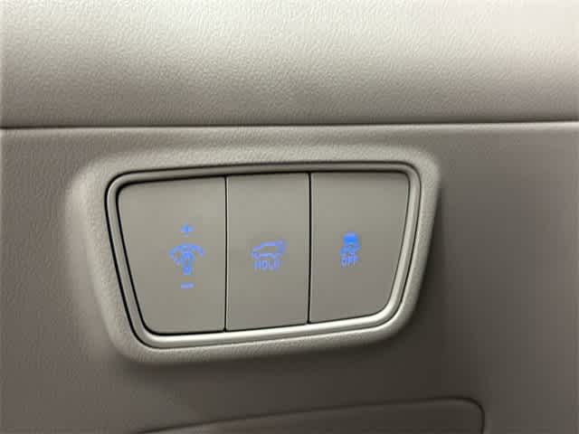 2024 Hyundai Tucson SEL Shimmering Silver at Turner Chevrolet