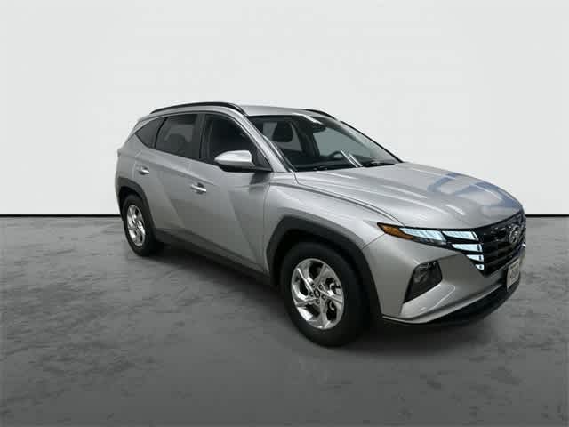 2024 Hyundai Tucson SEL Shimmering Silver at Turner Chevrolet
