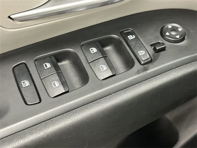 2024 Hyundai Tucson SEL Shimmering Silver at Turner Chevrolet