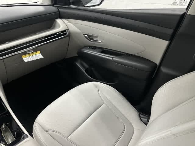 2025 Hyundai Tucson photo 13 of 32