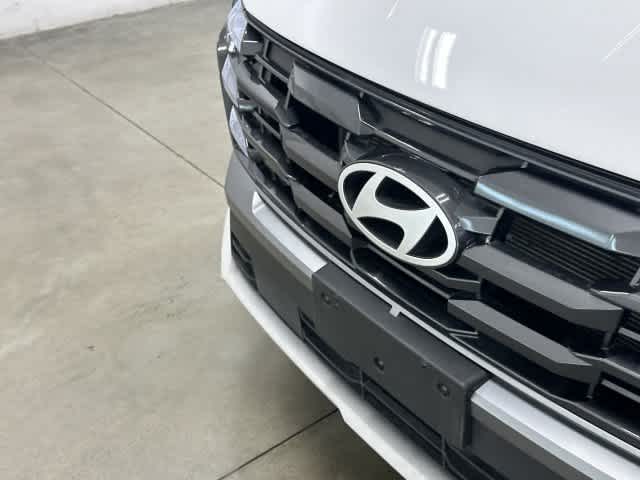 2025 Hyundai Tucson photo 30 of 32
