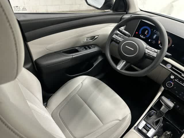 2025 Hyundai Tucson photo 12 of 32