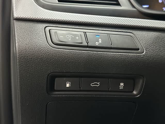 2018 Hyundai Sonata photo 19 of 32