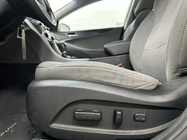 2013 Hyundai Sonata photo 25 of 31