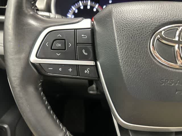 2023 Toyota Highlander XLE Ruby Flare Pearl at Group 1 Toyota Southwest