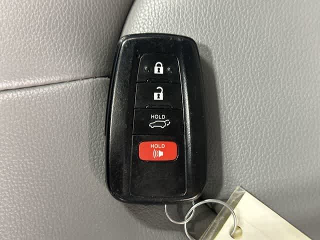 2023 Toyota Highlander XLE Ruby Flare Pearl at Group 1 Toyota Southwest