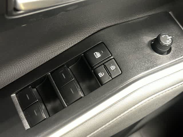 2023 Toyota Highlander XLE Ruby Flare Pearl at Group 1 Toyota Southwest