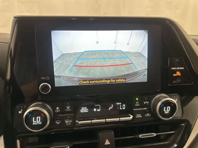 2023 Toyota Highlander XLE Ruby Flare Pearl at Group 1 Toyota Southwest