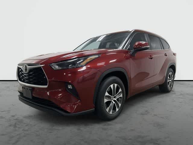 2023 Toyota Highlander XLE Ruby Flare Pearl at Group 1 Toyota Southwest