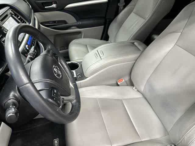2014 Toyota Highlander XLE Silver Sky Metallic at Lone Star Chevrolet