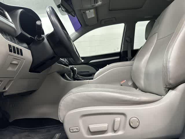 2014 Toyota Highlander XLE Silver Sky Metallic at Lone Star Chevrolet