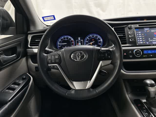2014 Toyota Highlander XLE Silver Sky Metallic at Lone Star Chevrolet
