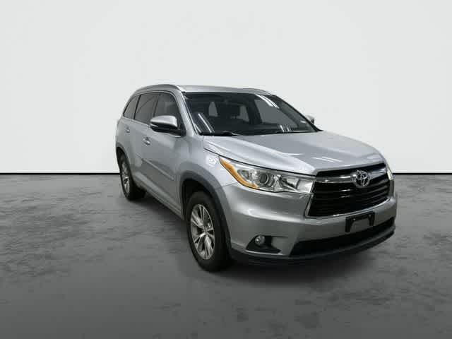 2014 Toyota Highlander XLE Silver Sky Metallic at Lone Star Chevrolet