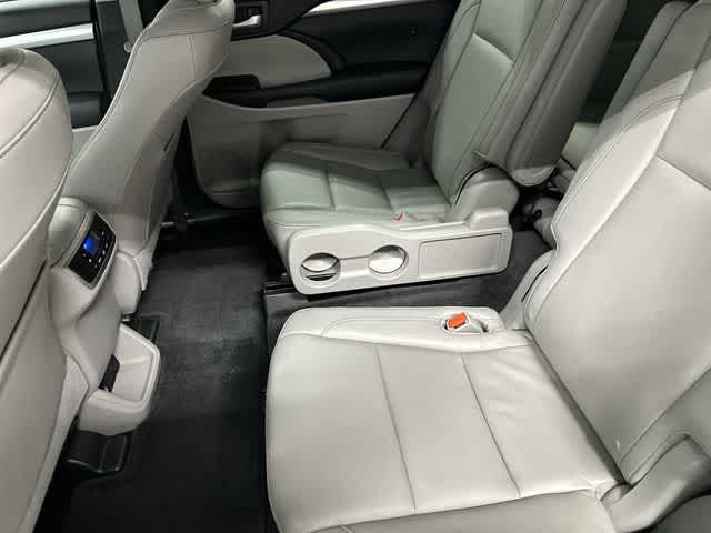 2014 Toyota Highlander XLE Silver Sky Metallic at Lone Star Chevrolet