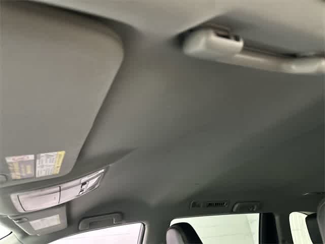 2018 Toyota Highlander LE Plus Blizzard Pearl at AutoNation Ford Gulf Fwy