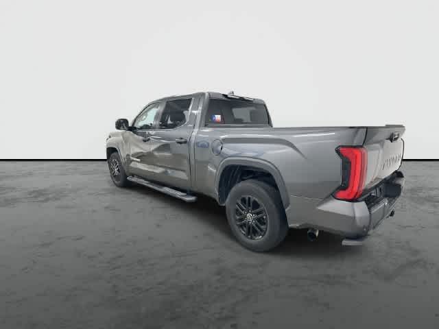 2024 Toyota Tundra photo 2 of 32