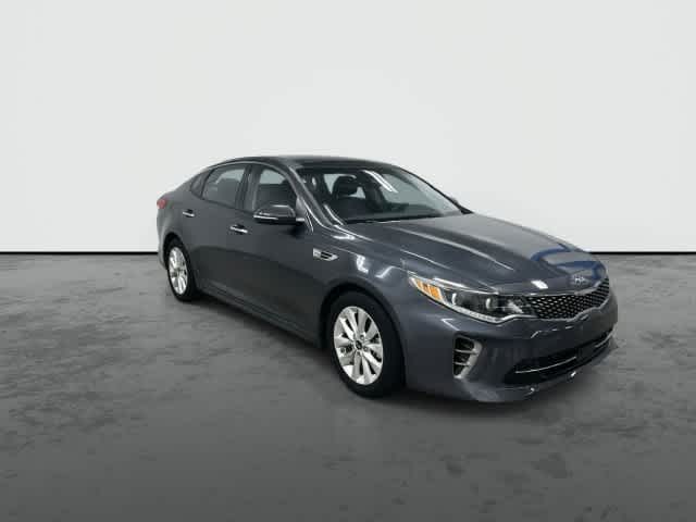 2017 Kia Optima photo 6 of 33