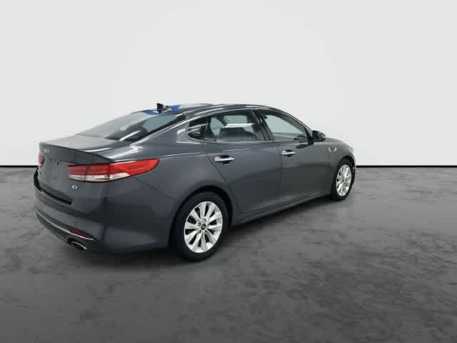 2017 Kia Optima photo 4 of 33