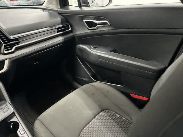 2025 Kia Sportage photo 13 of 32