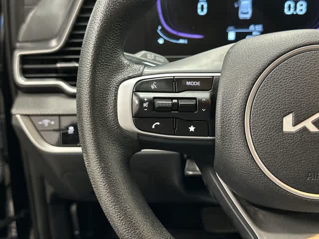2025 Kia Sportage photo 17 of 32