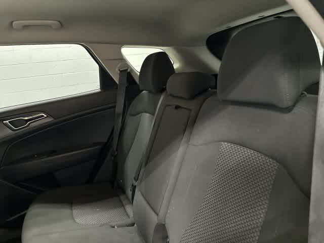 2025 Kia Sportage photo 14 of 32