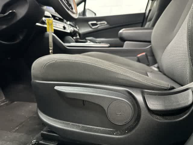 2025 Kia Sportage photo 26 of 32