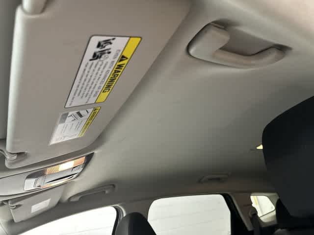 2025 Kia Sportage photo 27 of 32
