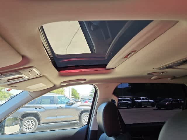 2022 Kia Telluride photo 16 of 31