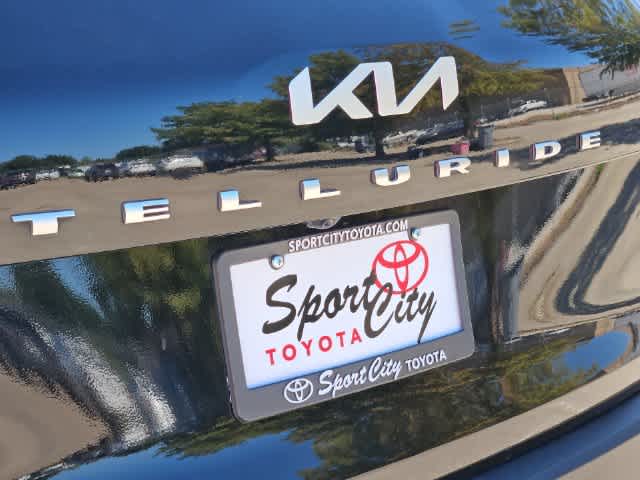 2022 Kia Telluride photo 11 of 31