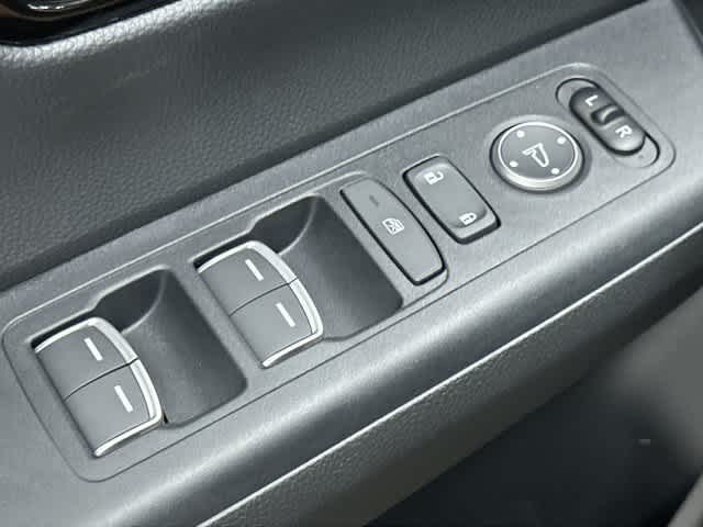 2026 Honda CR-V Hybrid photo 20 of 33