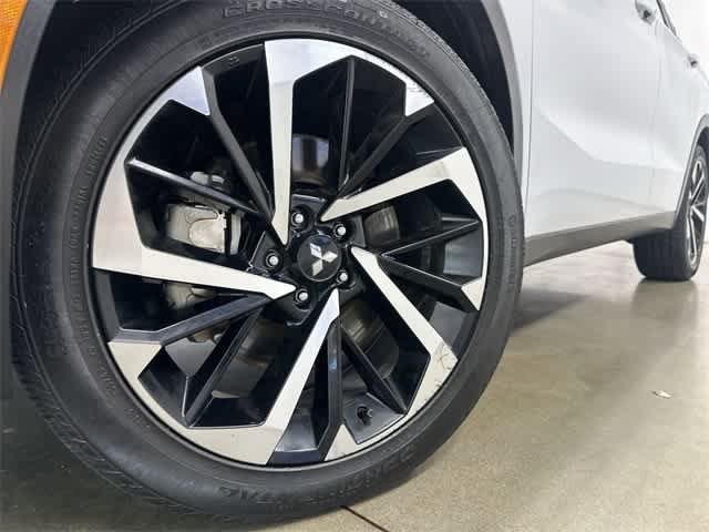 2023 Mitsubishi Outlander SE White Diamond at HGreg Houston